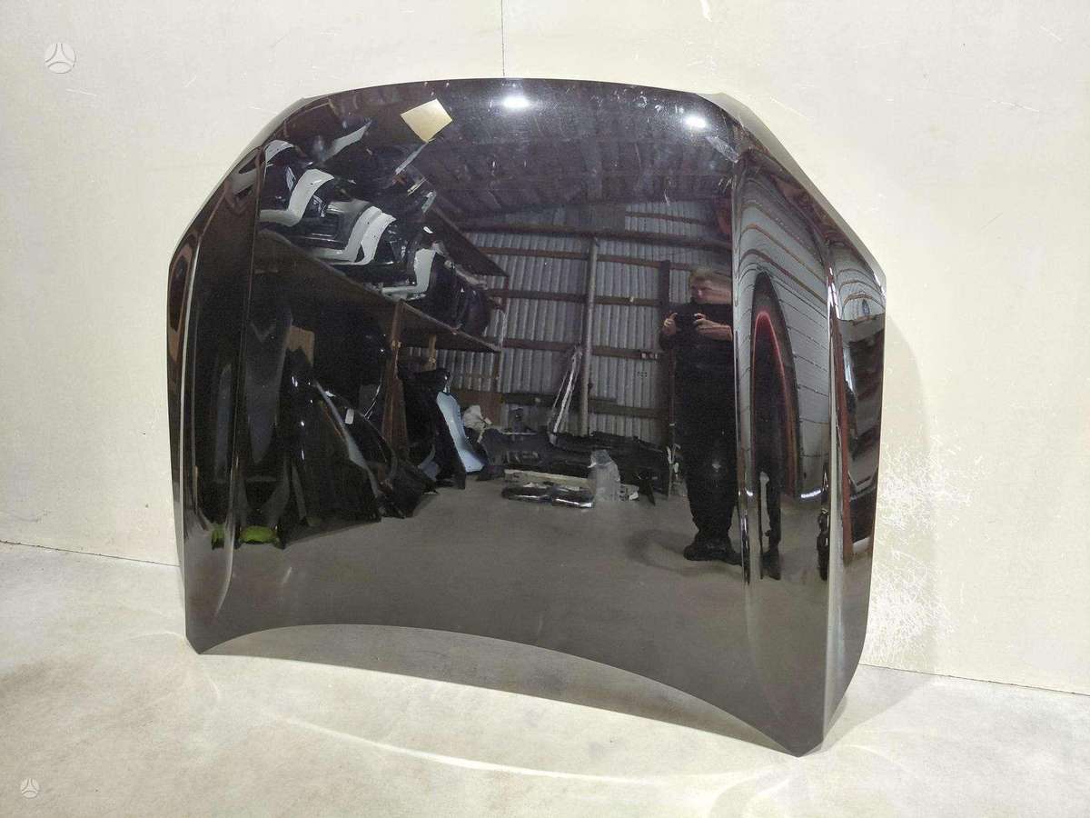 Volvo XC90 hood (front, rear)