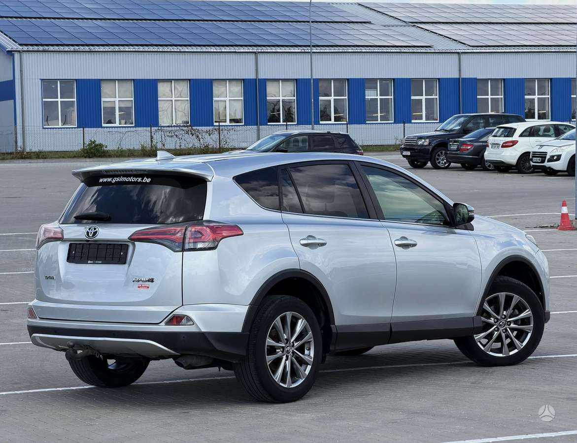 Toyota RAV4 - 7
