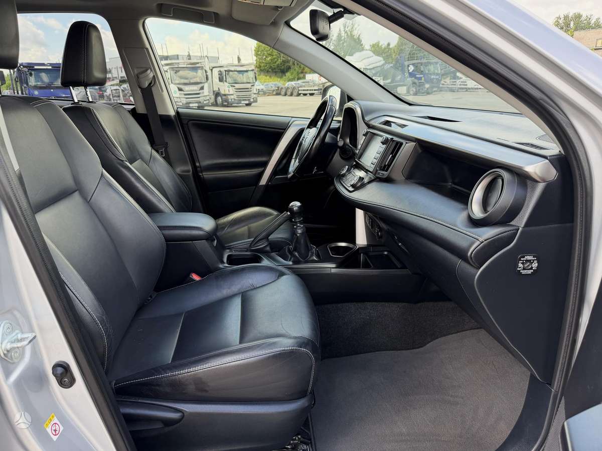 Toyota RAV4 - 12