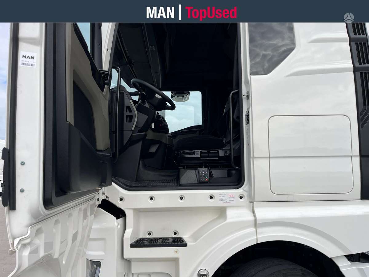 MAN TGX 18.480 4x2 GX cab LED (10654), double sleeper