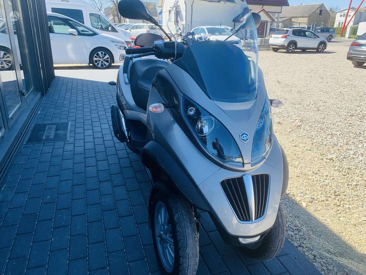 Piaggio MP3 400cc, tricikli