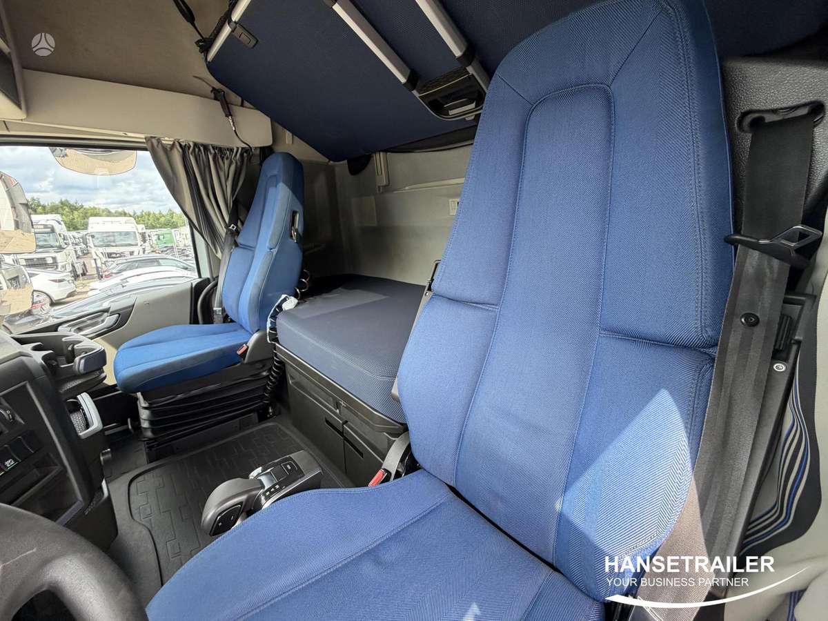 Volvo FH VEB+, double sleeper