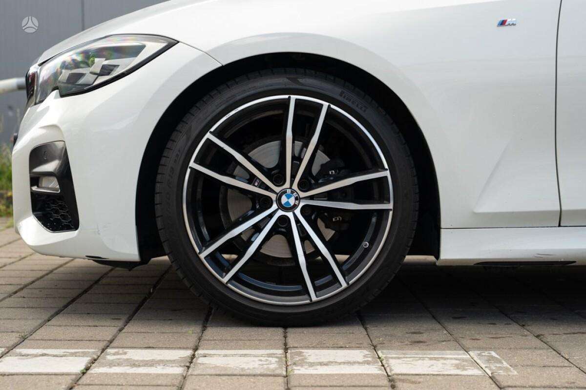 BMW 320, 2.0 l., Седан