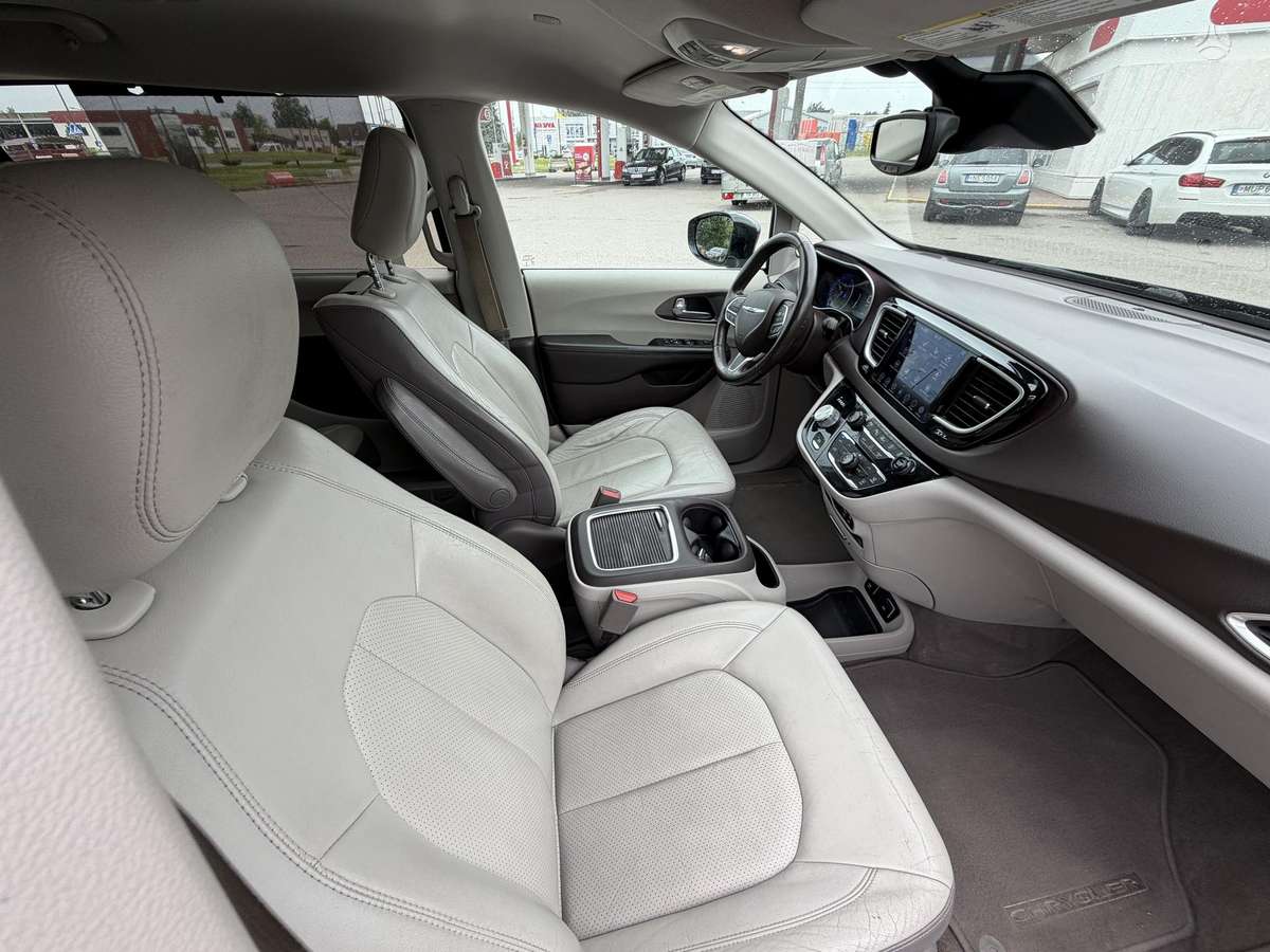 Chrysler Pacifica, 3.6 l., Минивэн