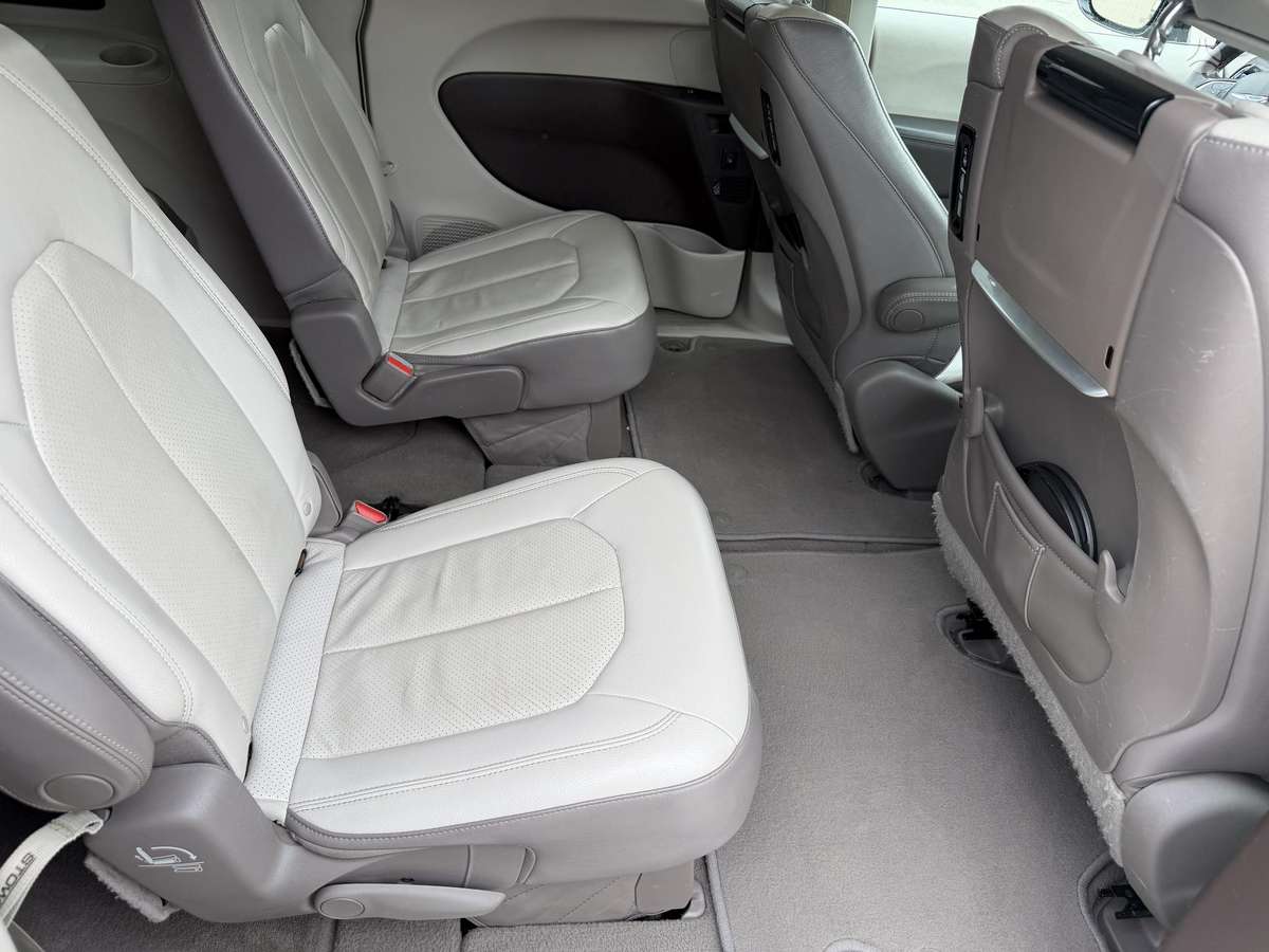 Chrysler Pacifica, 3.6 l., Минивэн