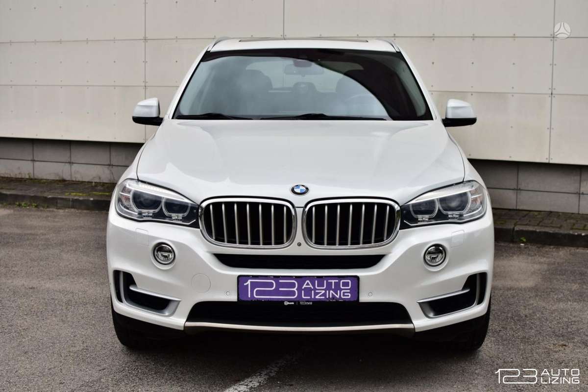 BMW X5, 4.4 l., off-road / crossover