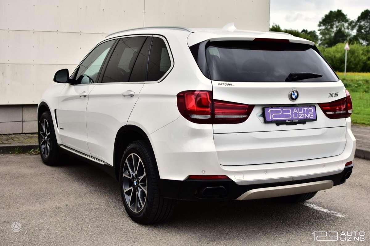BMW X5, 4.4 l., off-road / crossover