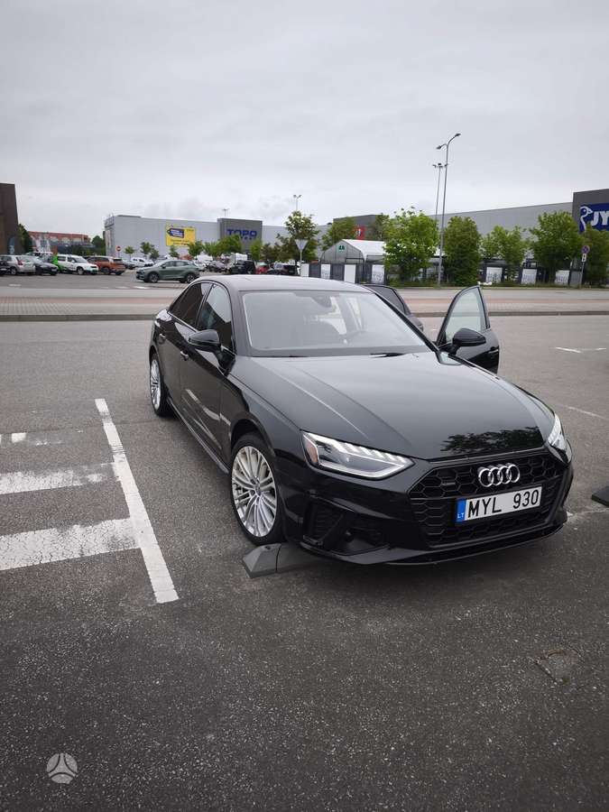 Audi A4, 2.0 l., Седан
