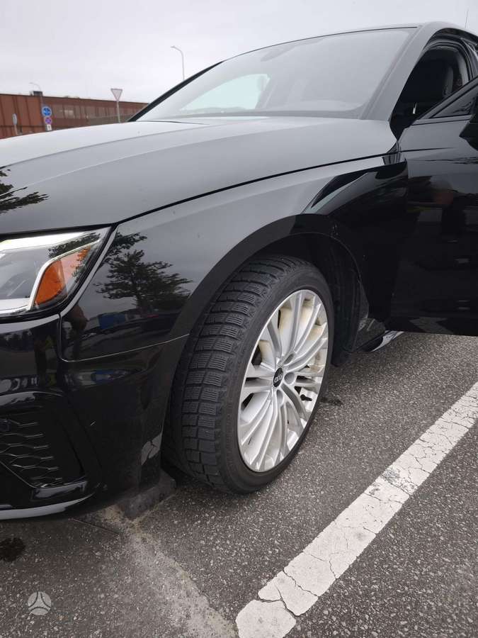 Audi A4, 2.0 l., Седан