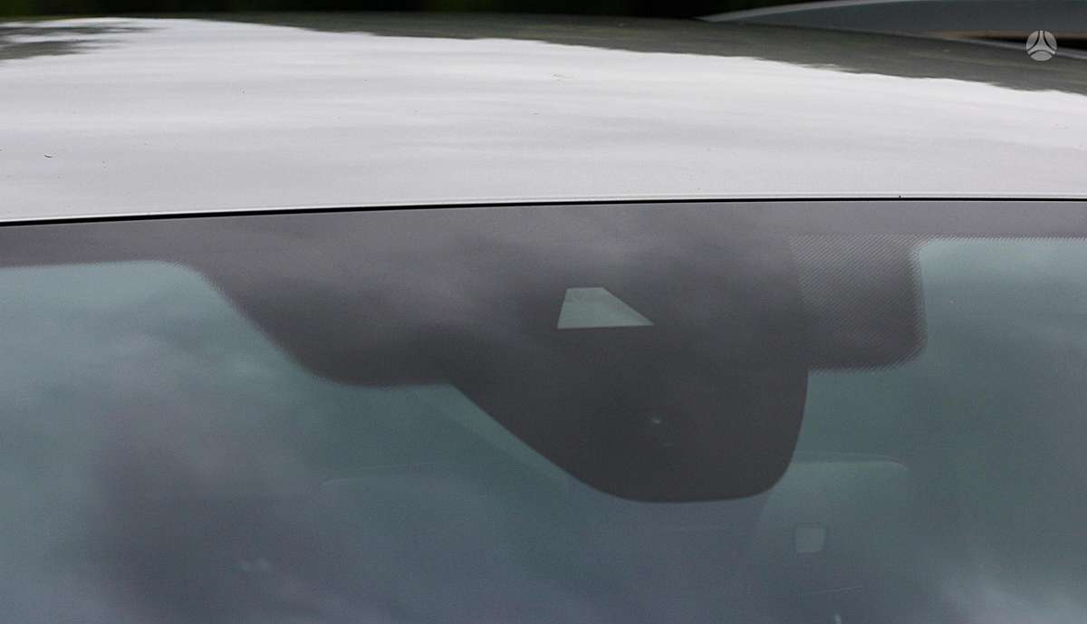 Volkswagen Tiguan - 12