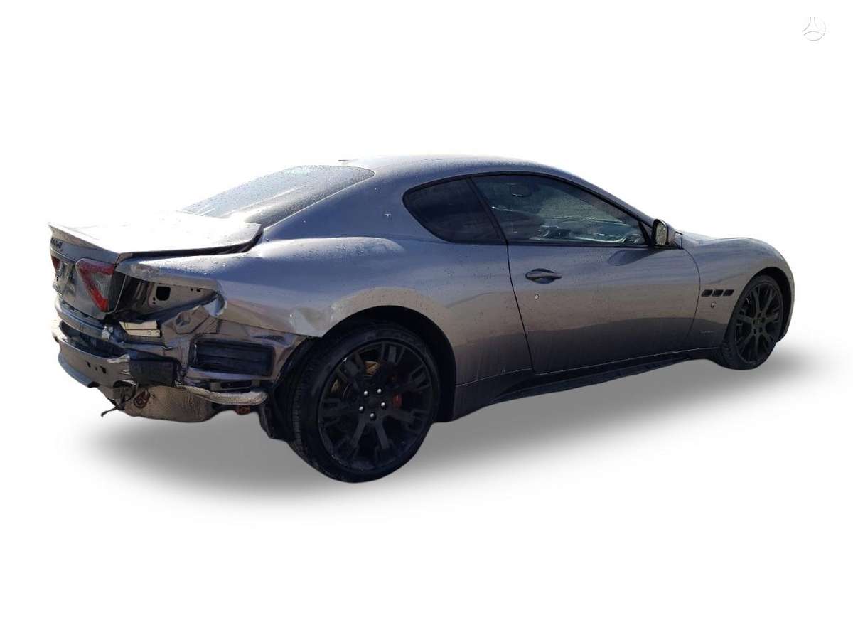 Maserati GranTurismo dalimis