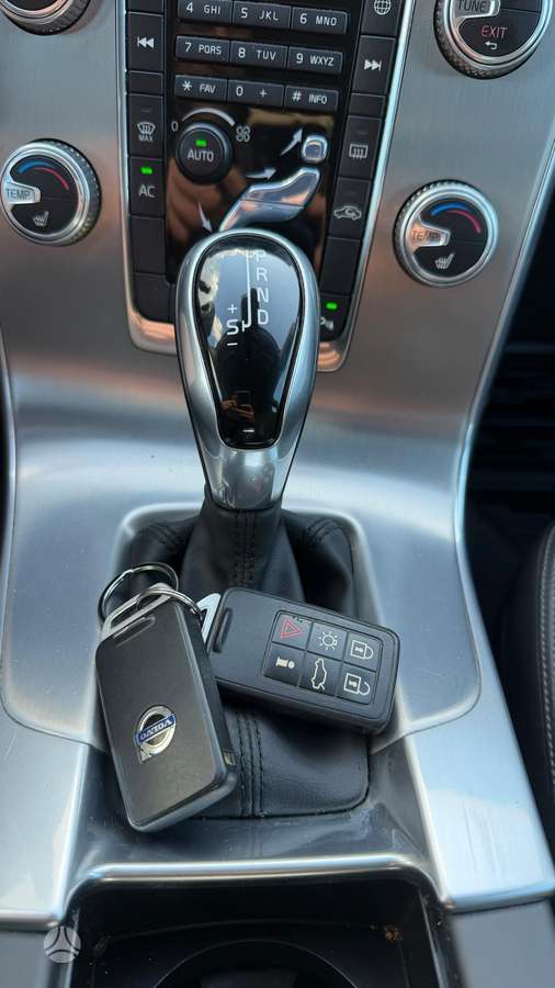 Volvo V60, 2.4 l., universalas