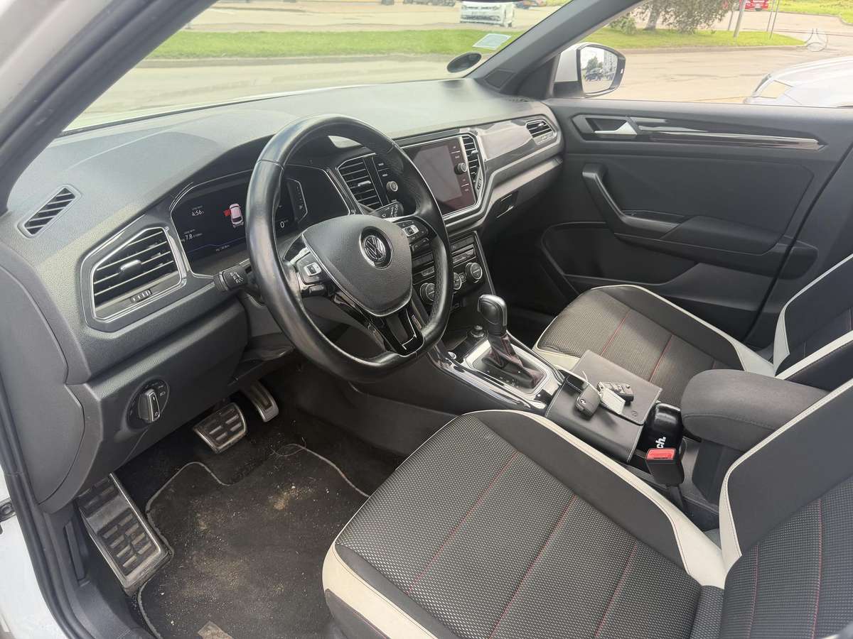 Volkswagen T-Roc - 10