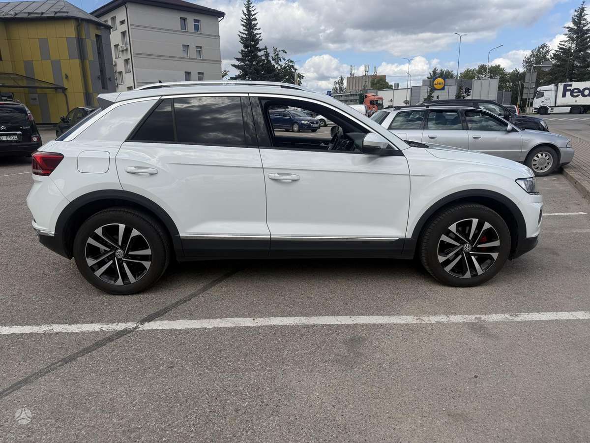Volkswagen T-Roc - 8