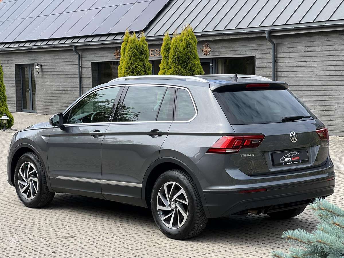 Volkswagen Tiguan - 9
