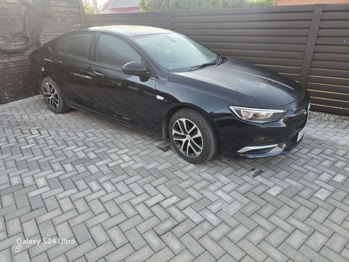 Opel Insignia dalimis. Anglas dalimis