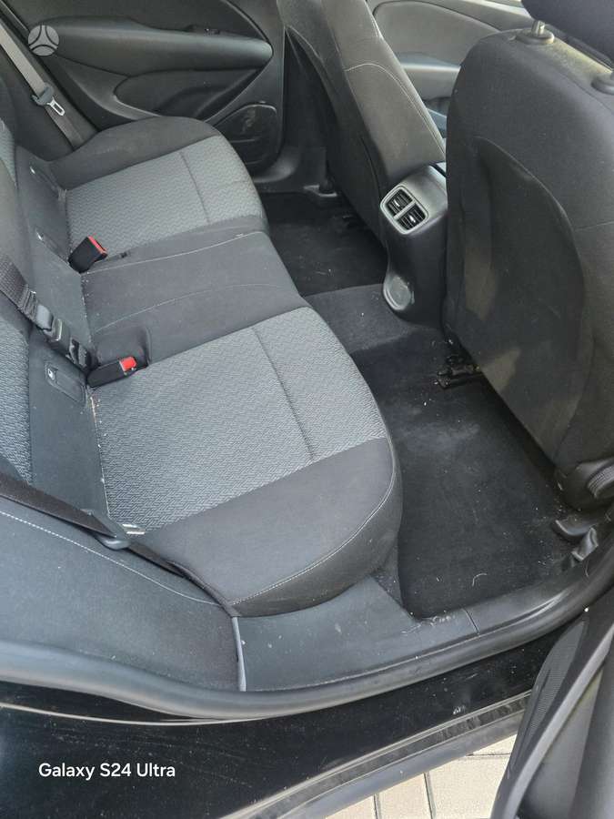 Opel Insignia dalimis. Anglas dalimis