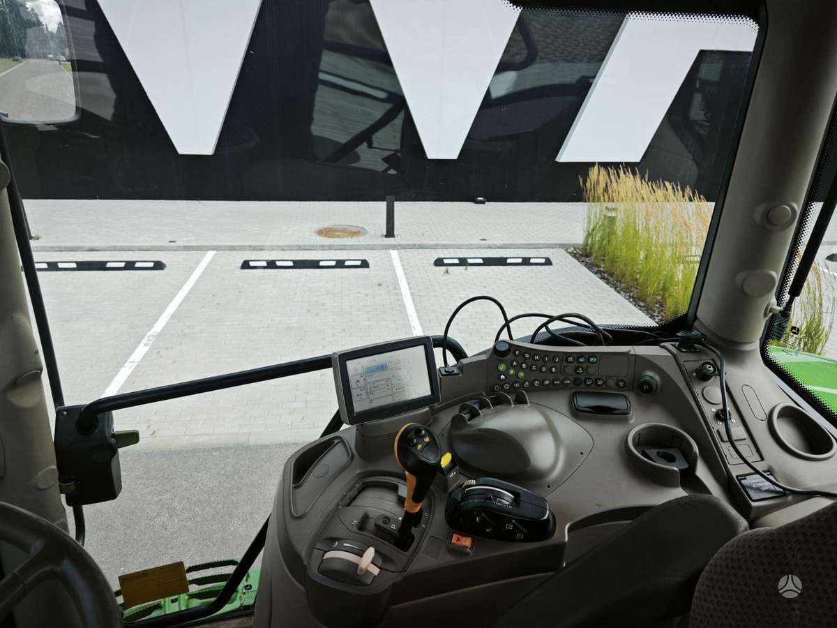 John Deere 6150R, тракторы