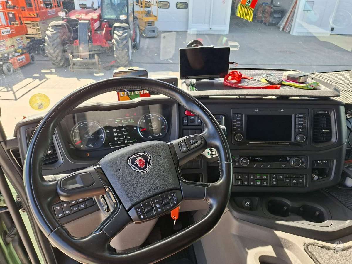Scania P460, auto transporters