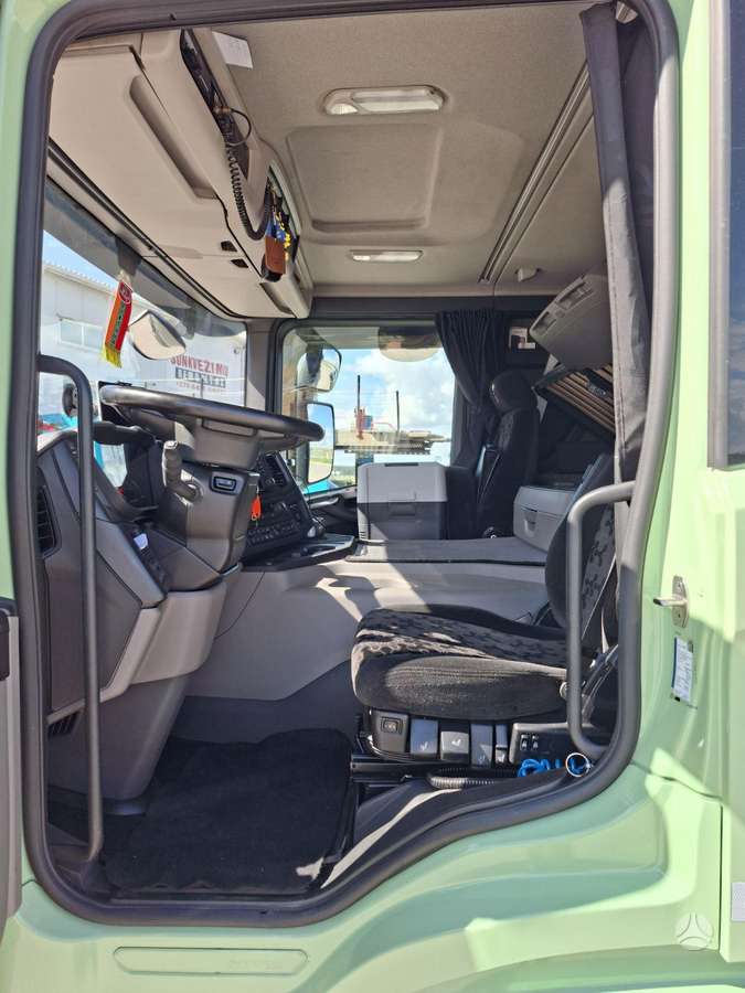 Scania P460, auto transporters