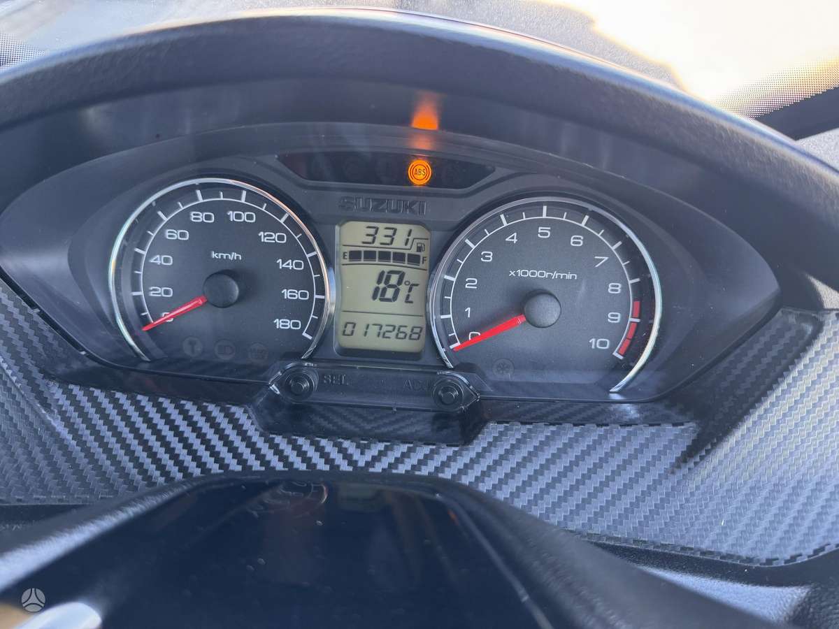 Suzuki Burgman 400cc, scooters / mopeds