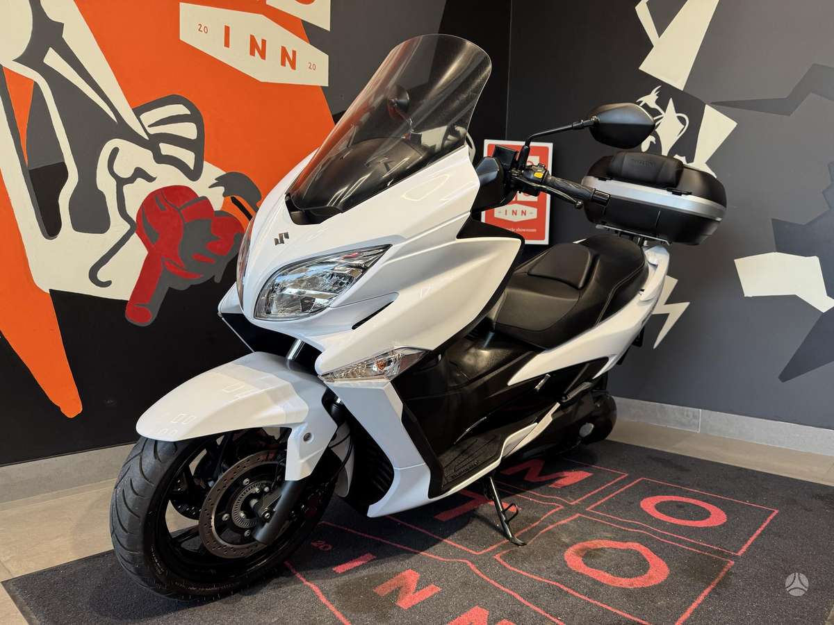 Suzuki Burgman 400cc, scooters / mopeds