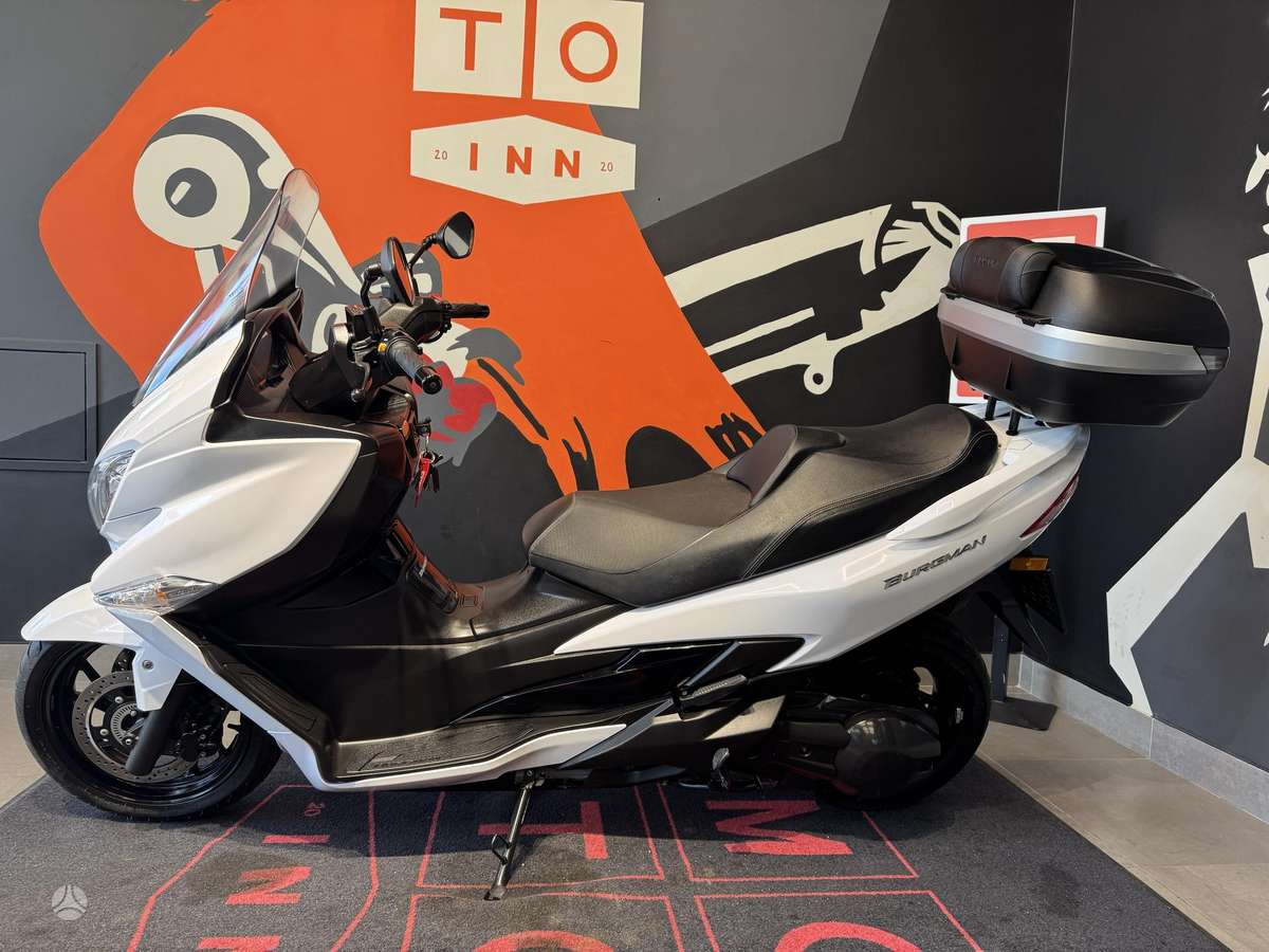 Suzuki Burgman 400cc, scooters / mopeds