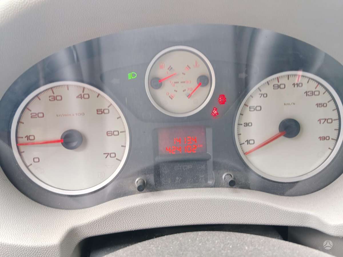 Peugeot Expert, Минивэн