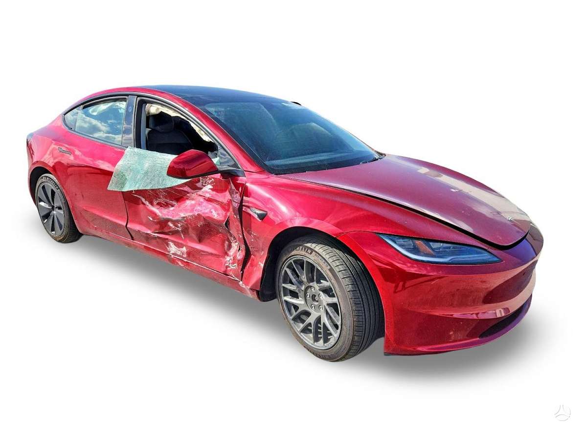 Tesla Model 3 rezerves daļās