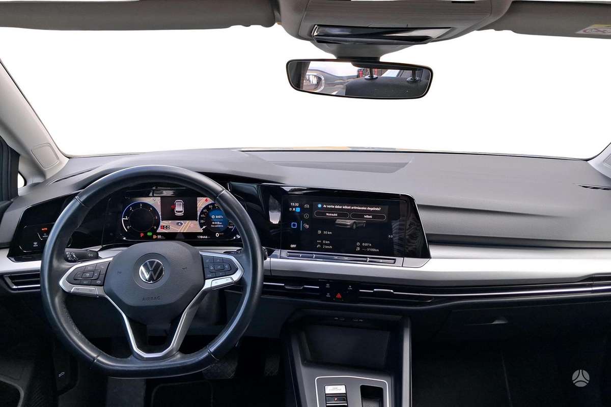Volkswagen Golf - 10