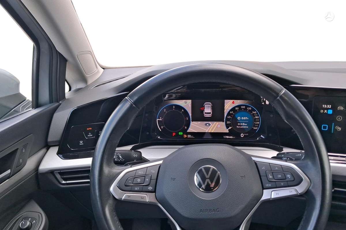 Volkswagen Golf - 11