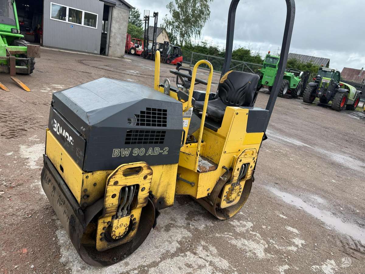 Bomag BW90AD-2, vibro technika