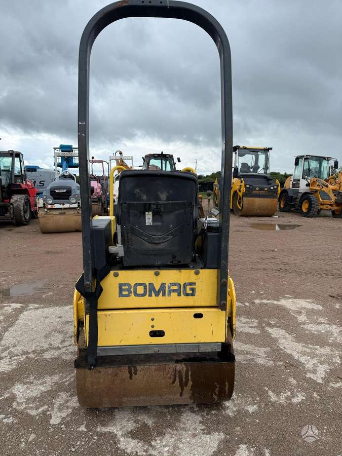 Bomag BW90AD-2, vibrator / compactor