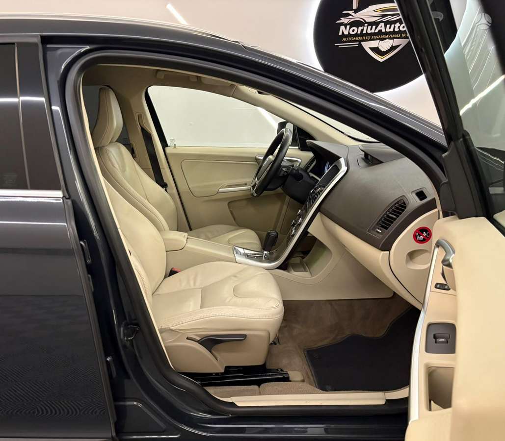 Volvo XC60 - 11
