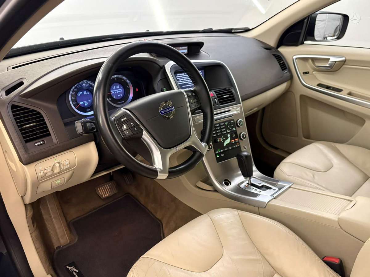 Volvo XC60 - 2