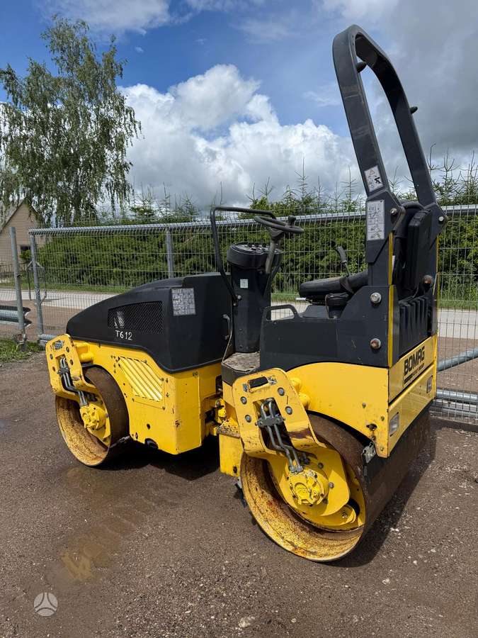 Bomag BW120AD-4, vibro technika