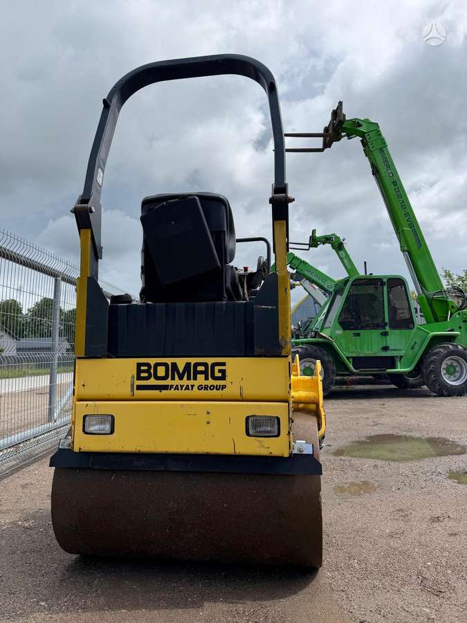 Bomag BW120AD-4, vibrator / compactor