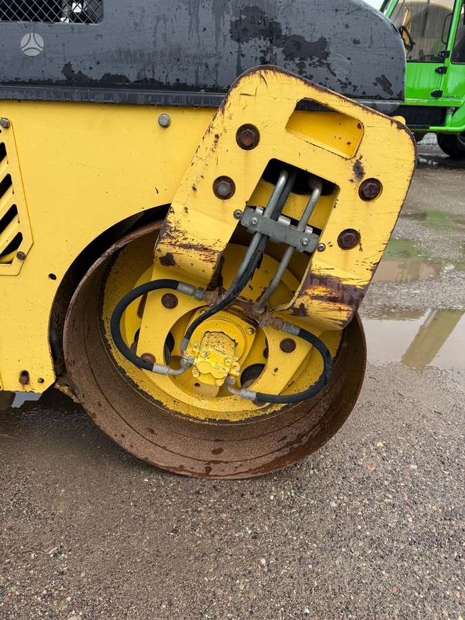 Bomag BW100AD-4, veltņi / blietes