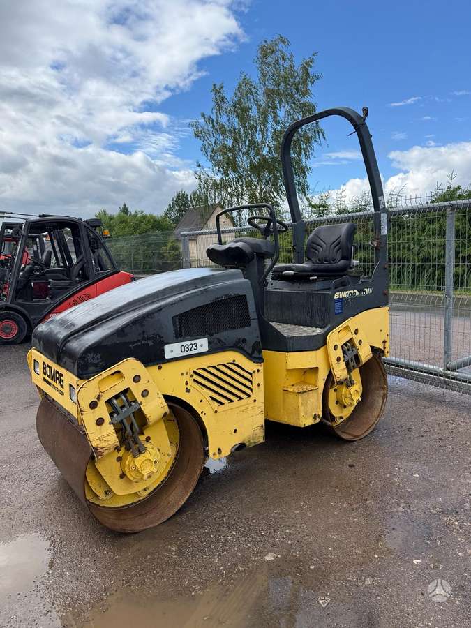 Bomag BW100AD-4, veltņi / blietes