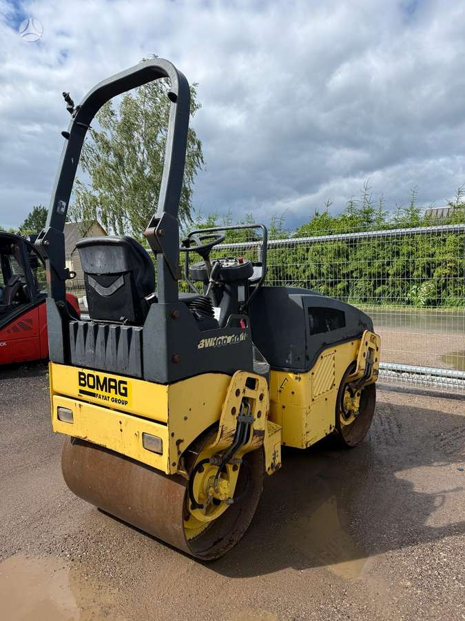 Bomag BW100AD-4, veltņi / blietes