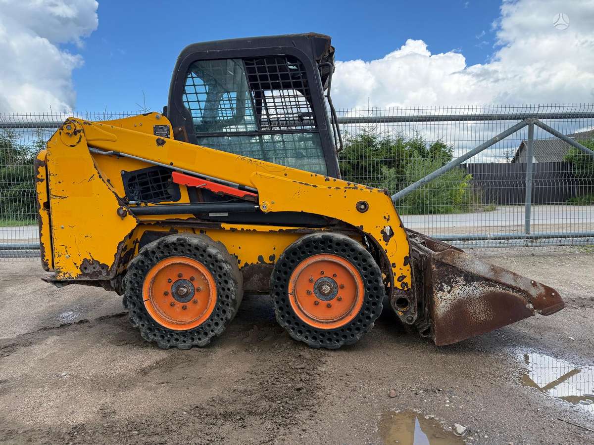 Bobcat S450, mini loaders