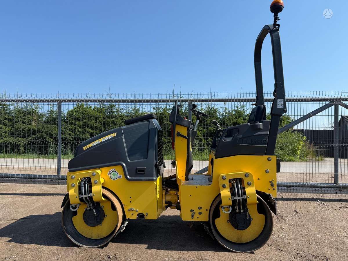 Bomag BW100ADM-5, vibrator / compactor