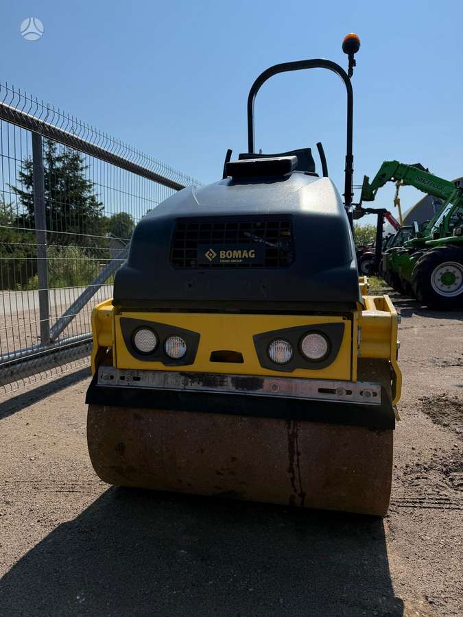 Bomag BW100ADM-5, vibrator / compactor