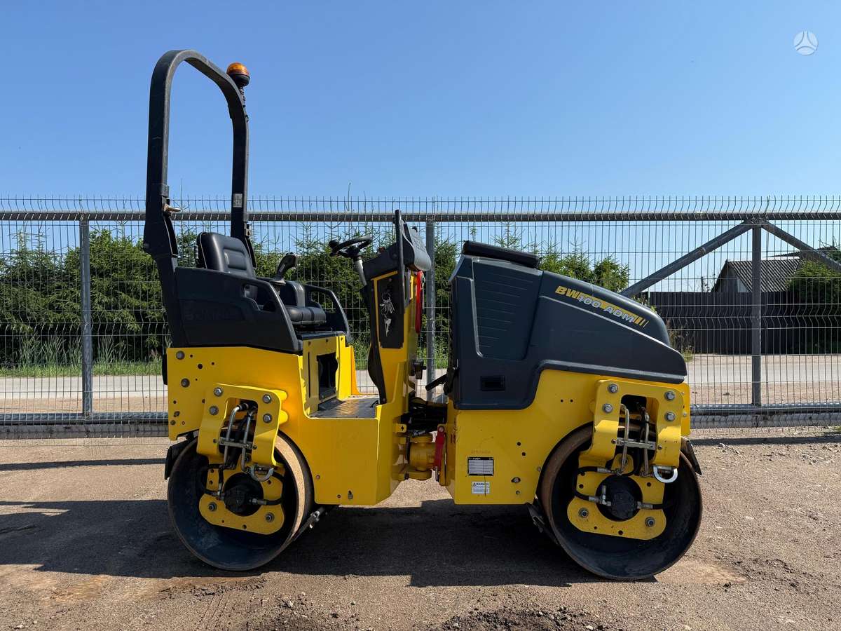 Bomag BW100ADM-5, vibrator / compactor