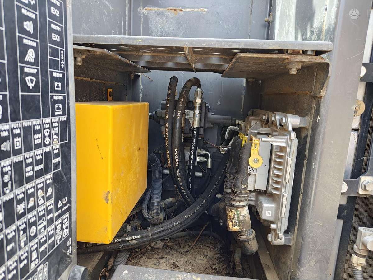 Volvo EC180EL, ekskavatoriai
