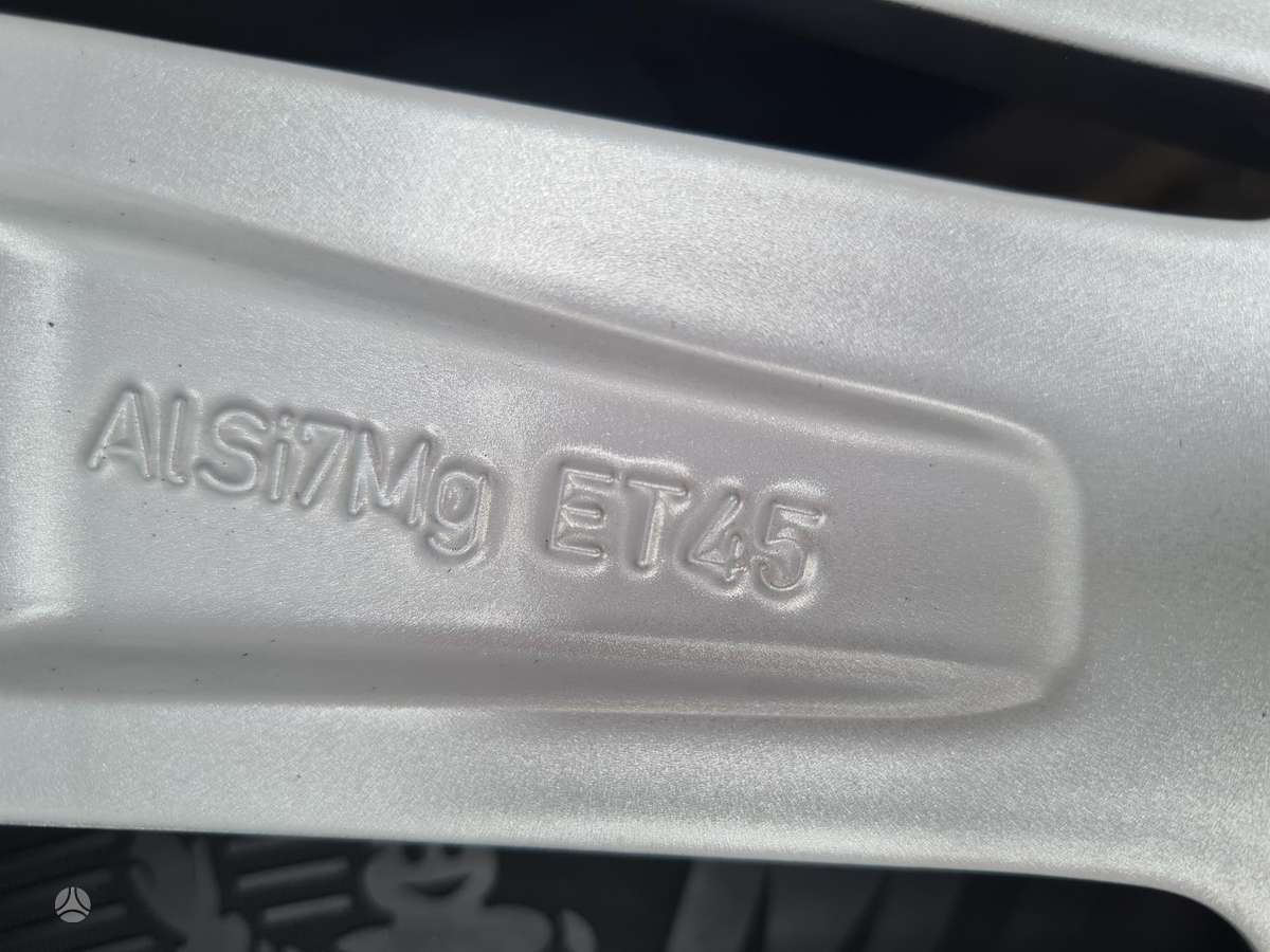 Audi Q2 Su Michelin 2022, легкосплавные , R17