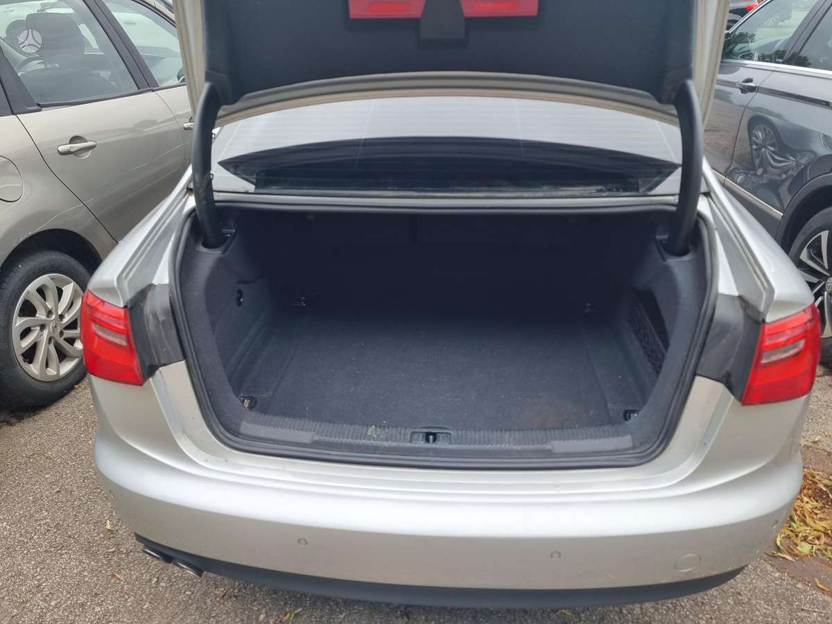 Audi A6, 2.0 l., Седан