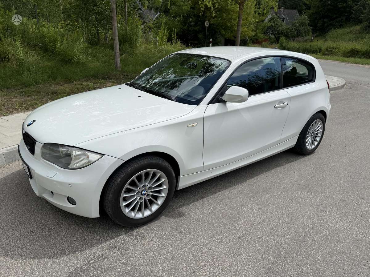 BMW 118, 2.0 l., hatchback