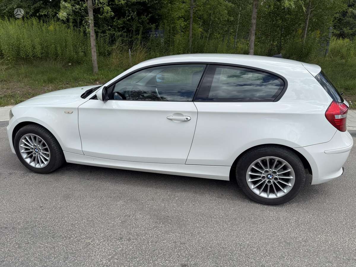 BMW 118, 2.0 l., Хэтчбек
