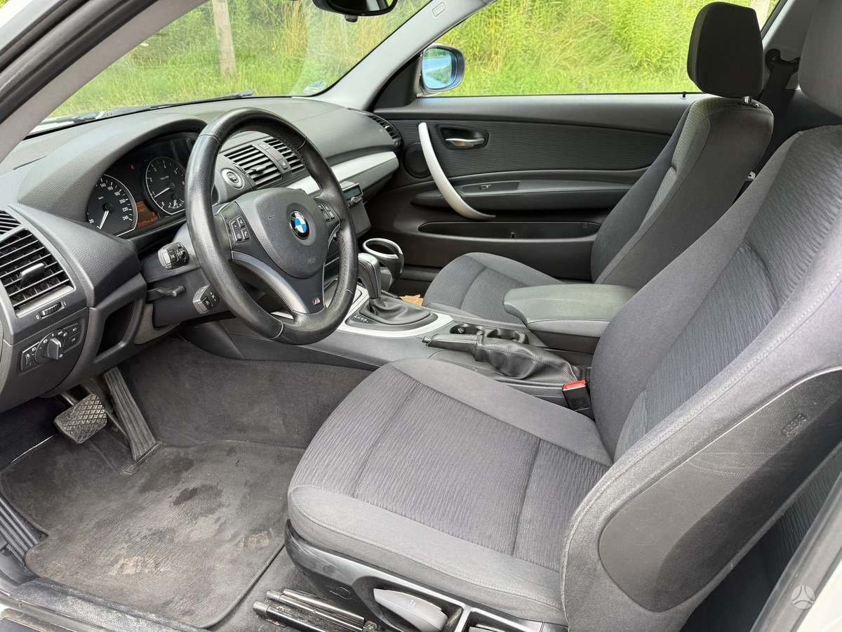 BMW 118, 2.0 l., hatchback